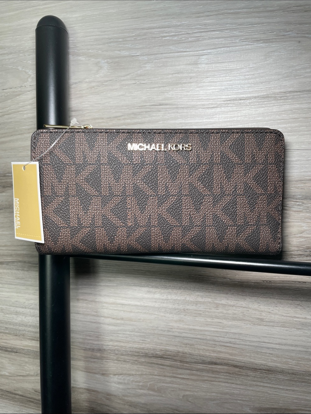 NWT- Women's Leather Michael Kors Jet Set Large Continental Wallet, Brown